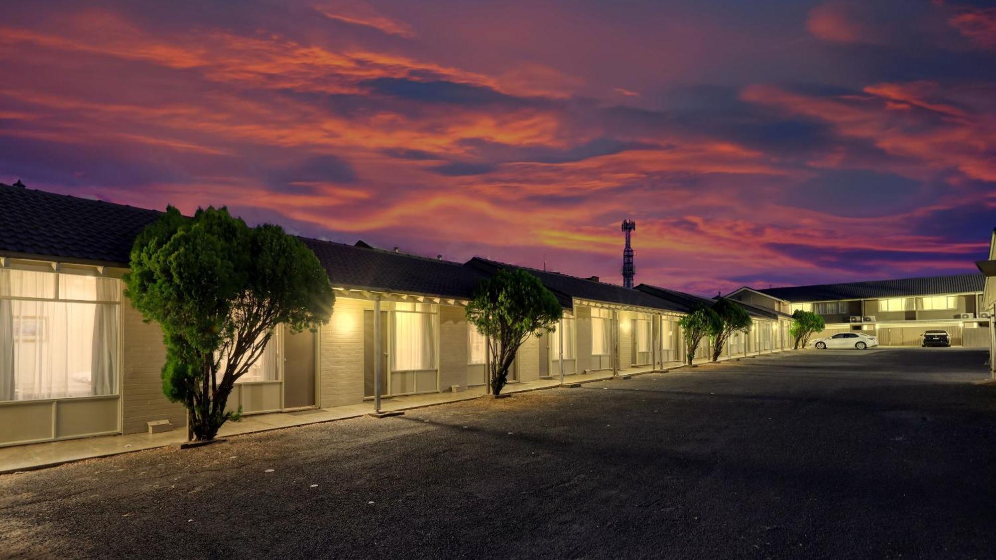 Coachman Motel Parkes